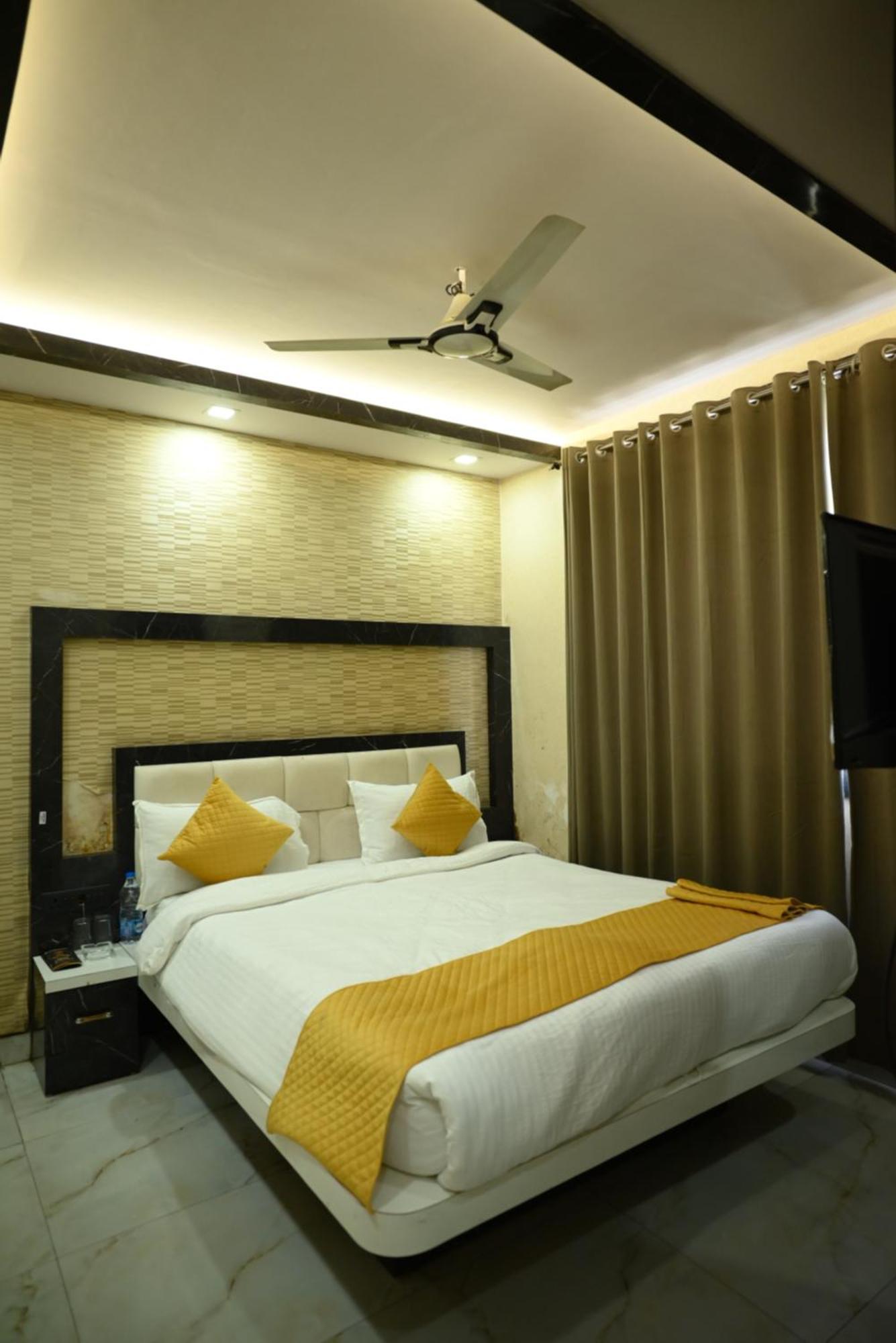 Kings Inn Hotel Ranchi Exteriör bild